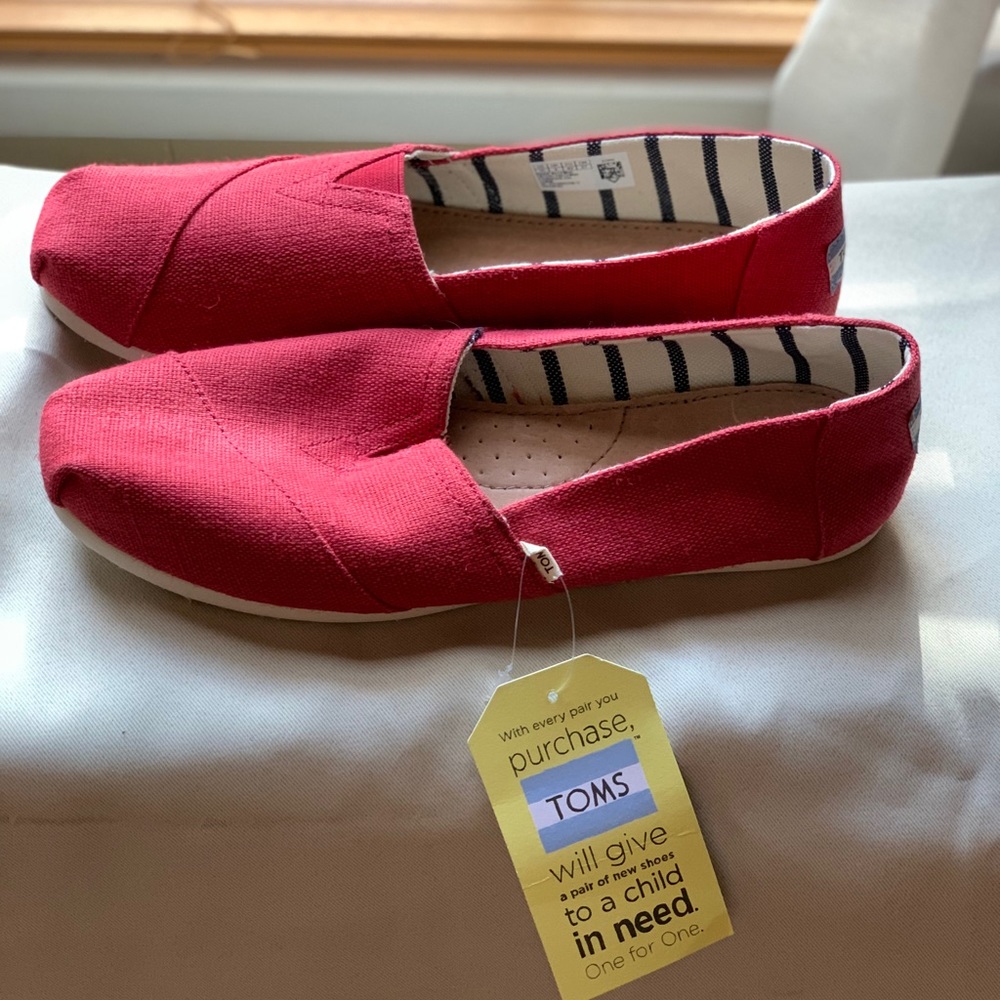 Toms